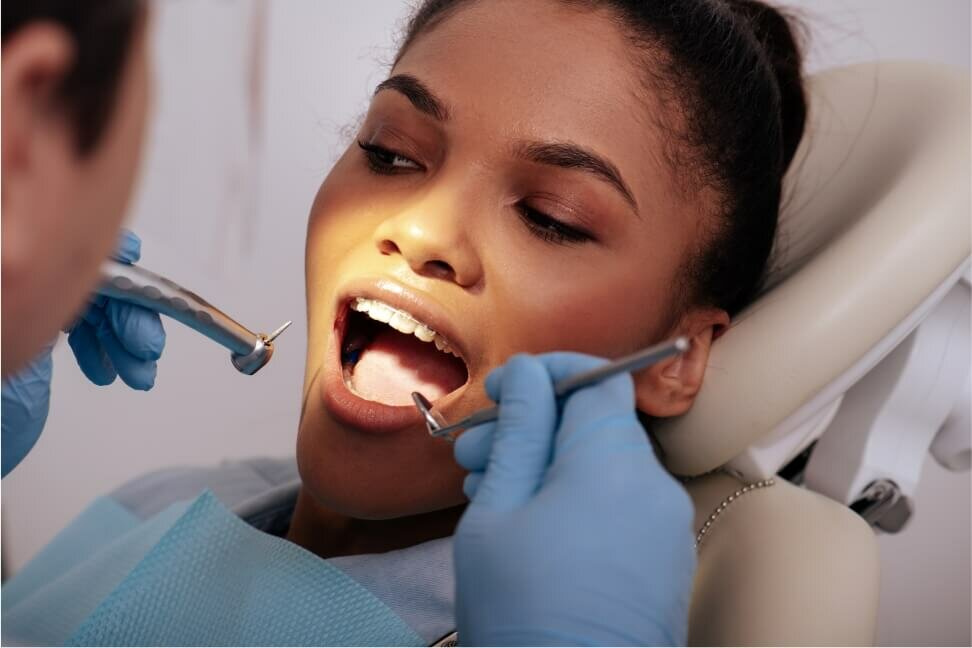 Latex dentist